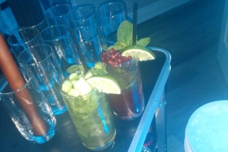 Cocktails for 2 clients of different tastes